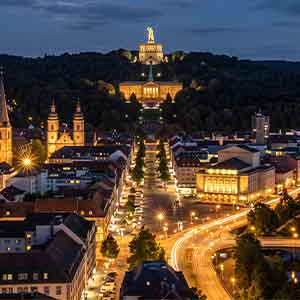 Escort Damen in Kassel für diskrete Begleitung, hochwertiger Escort Service, attraktive Frauen für unvergessliche Momente.