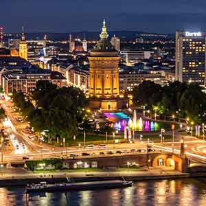 Attraktive Escort Damen in Mannheim für exklusiven Escort Service, diskret und professionell. Perfekt für unvergessliche Momente in der Stadt.